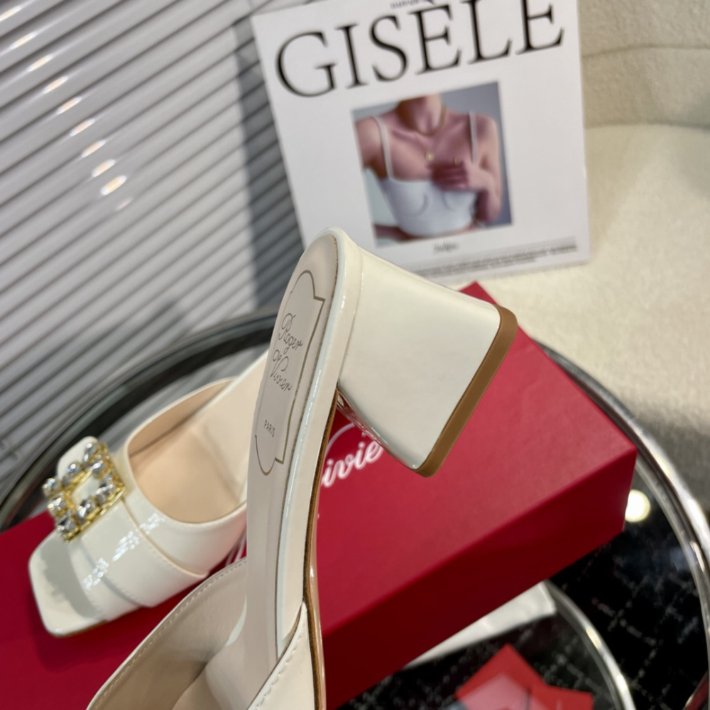 高仿RogerVivier*RVW5365鑽扣一字拖鞋漆皮白色4.5CM免檢版