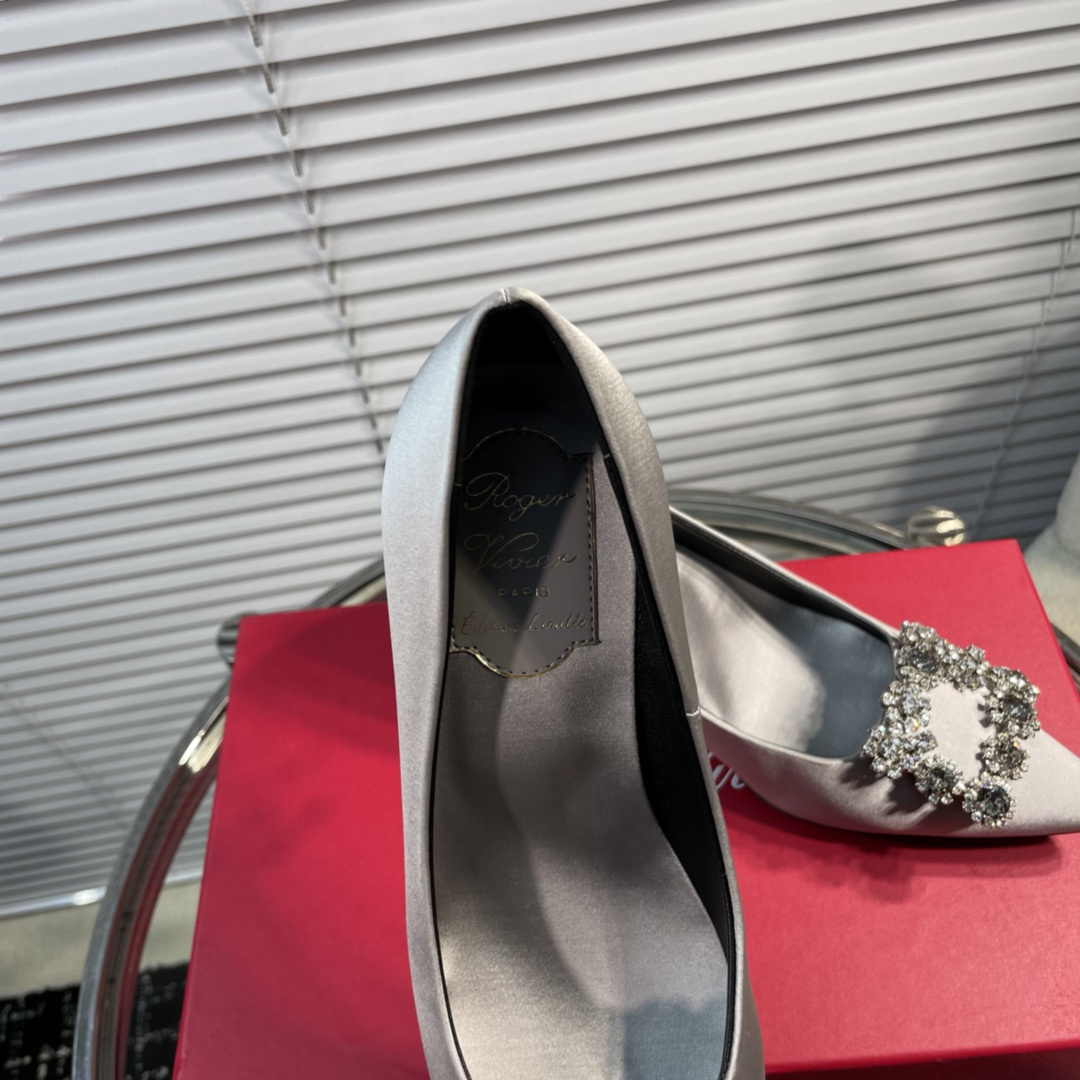 高仿RogerVivier*RVW4144水鑽真絲高踭鞋銀色6.5CM免檢版