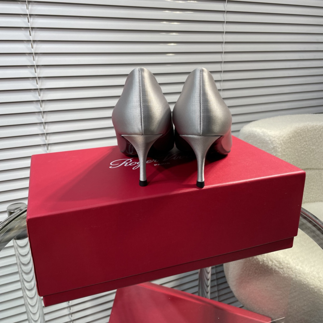 高仿RogerVivier*RVW4144水鑽真絲高踭鞋銀色6.5CM免檢版