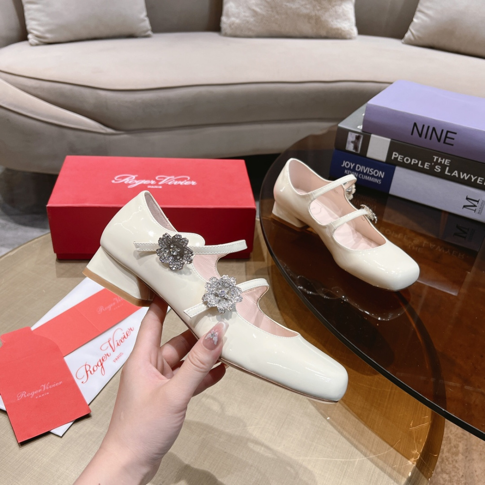 高仿RogerVivier*RVW5103漆皮瑪麗珍鞋白色3CM免檢版