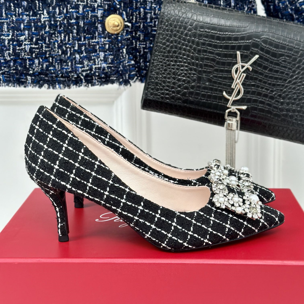 高仿RogerVivier*RVW4143尖頭水鑽針織帆布黑色6.5CM免檢版