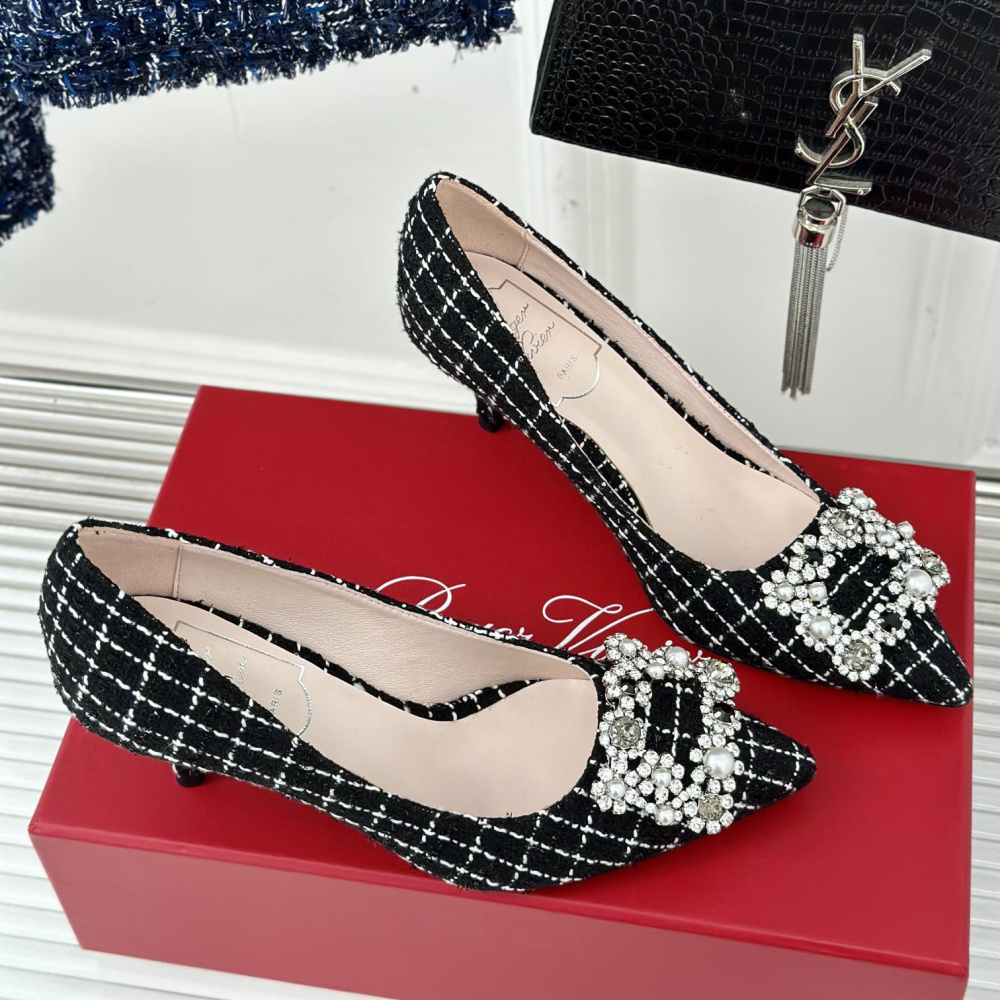 高仿RogerVivier*RVW4143尖頭水鑽針織帆布黑色6.5CM免檢版