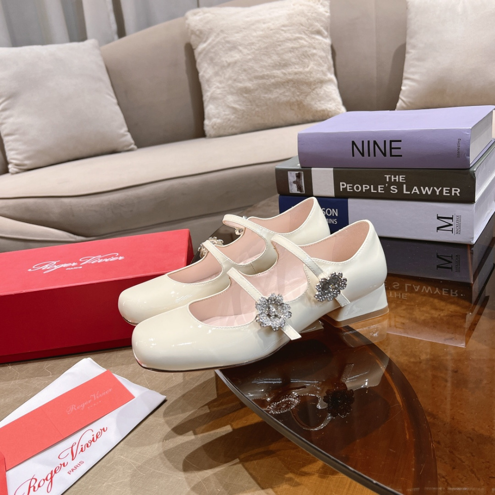 高仿RogerVivier*RVW5103漆皮瑪麗珍鞋白色3CM免檢版
