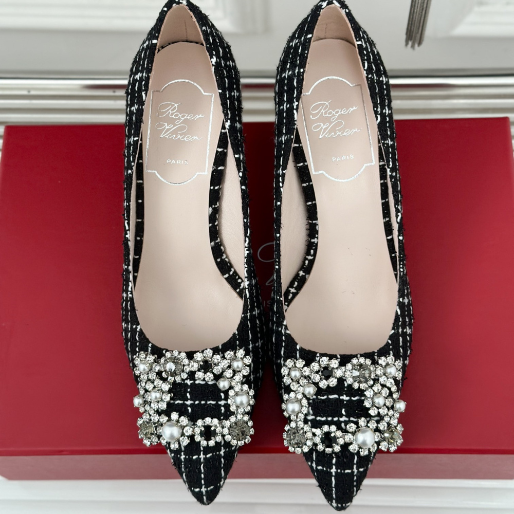 高仿RogerVivier*RVW4143尖頭水鑽針織帆布黑色6.5CM免檢版