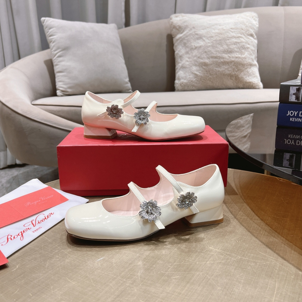 高仿RogerVivier*RVW5103漆皮瑪麗珍鞋白色3CM免檢版