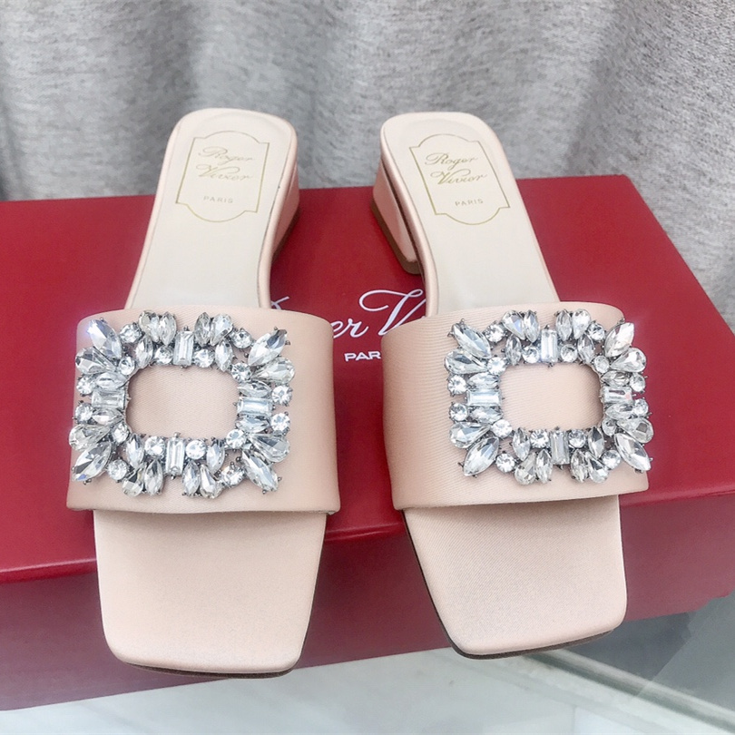 高仿RogerVivier*RVW5545鑽扣絲緞拖鞋粉色3CM免檢版