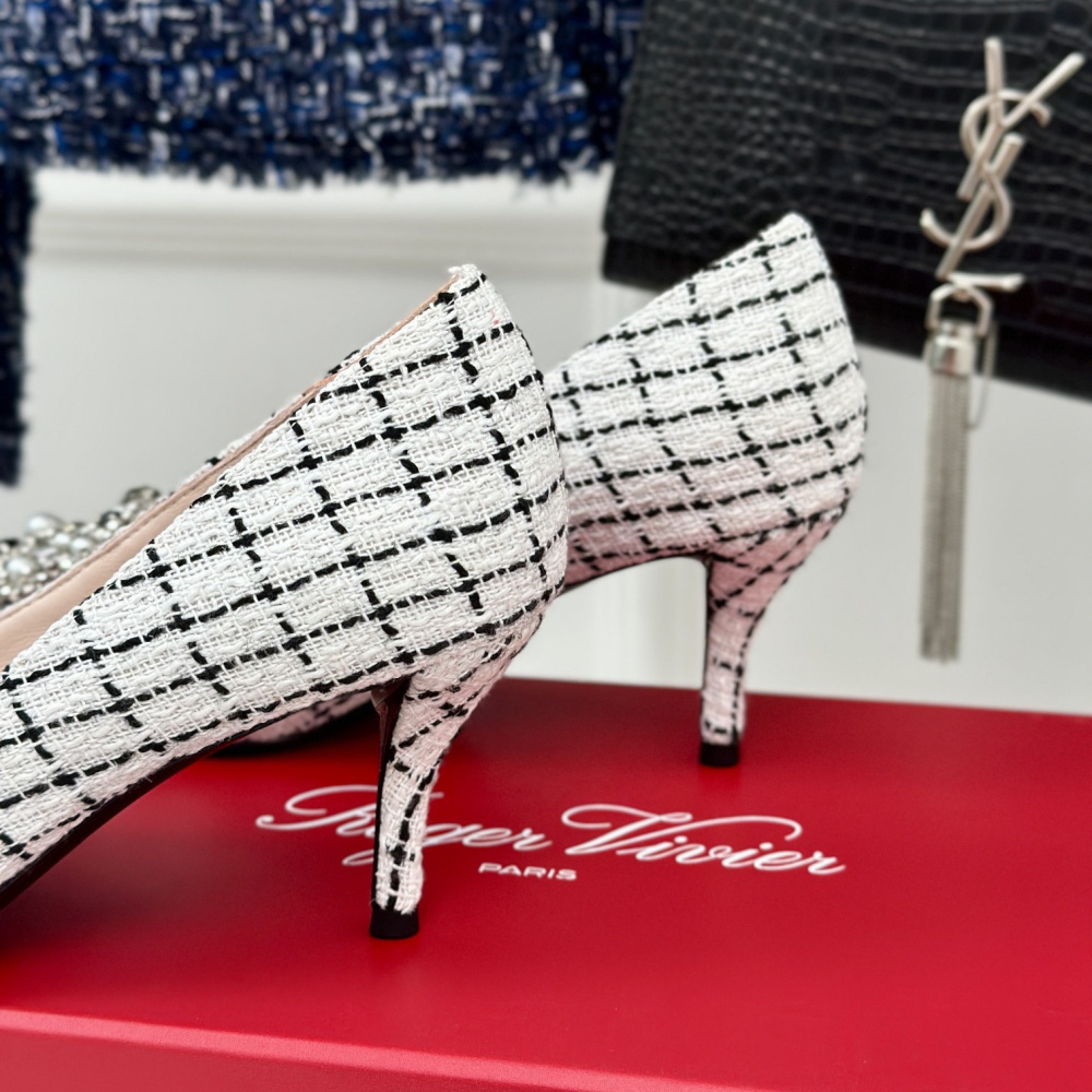 高仿RogerVivier*RVW4044尖頭水鑽針織帆布白色6.5CM免檢版