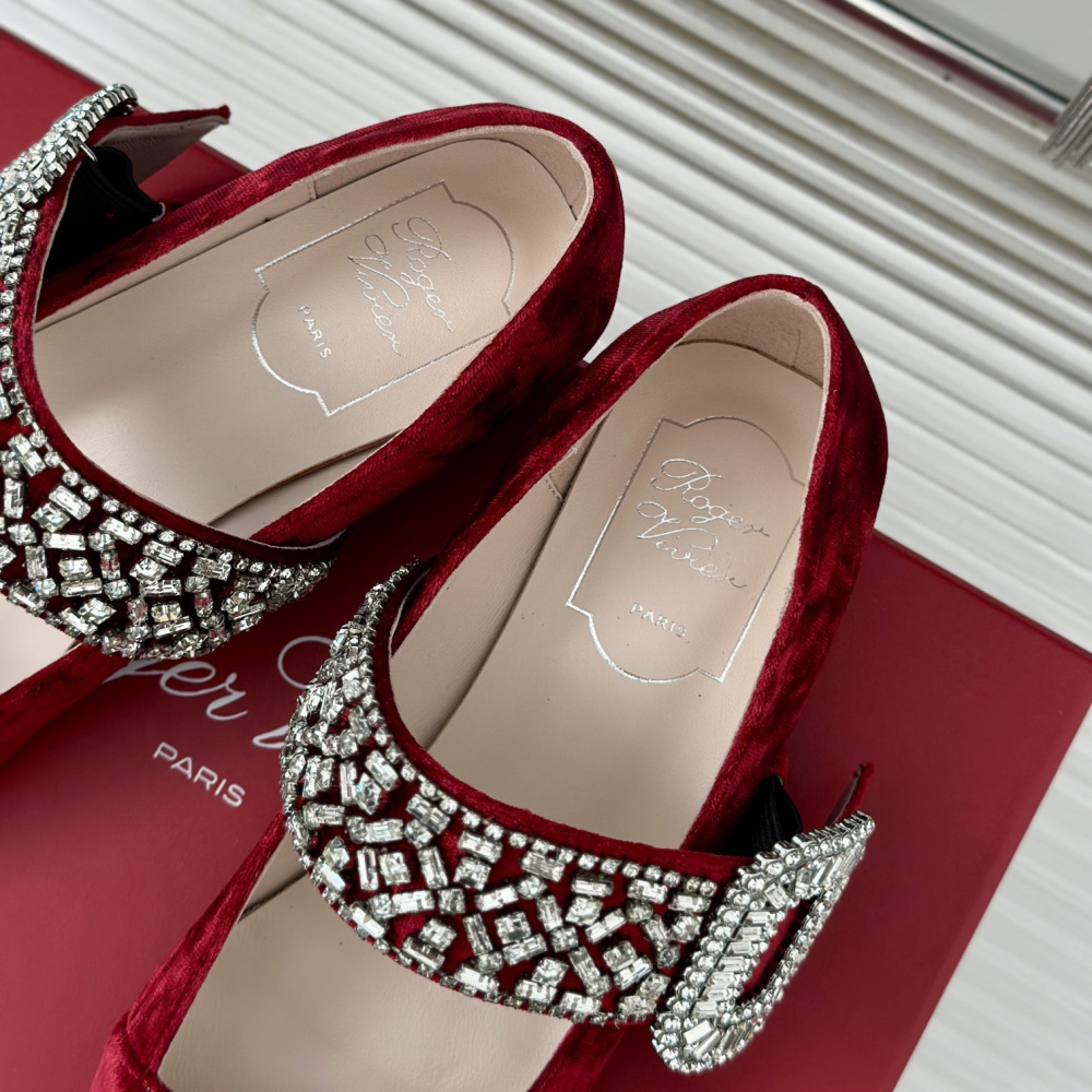 高仿RogerVivier*RVW0076絨面瑪麗珍鞋紅色1.5CM免檢版