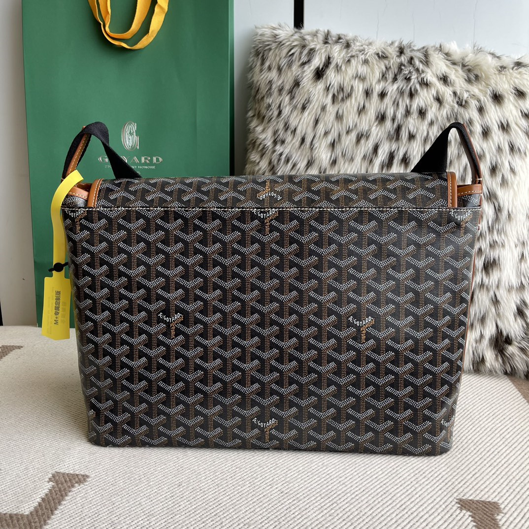 高仿Goyard*Capetien系列CAPETIE郵差包棕色中號免檢版