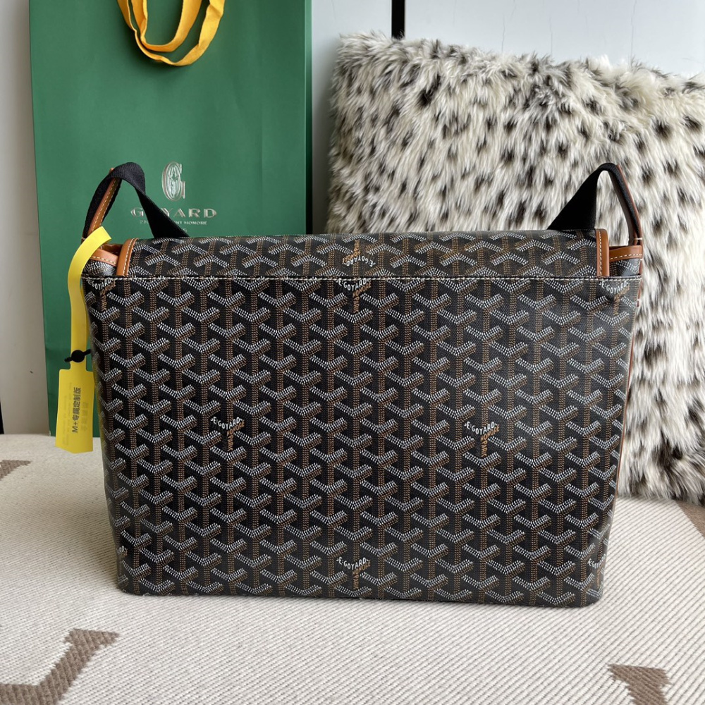 高仿Goyard*Capetien系列CAPETIE郵差包棕色中號免檢版