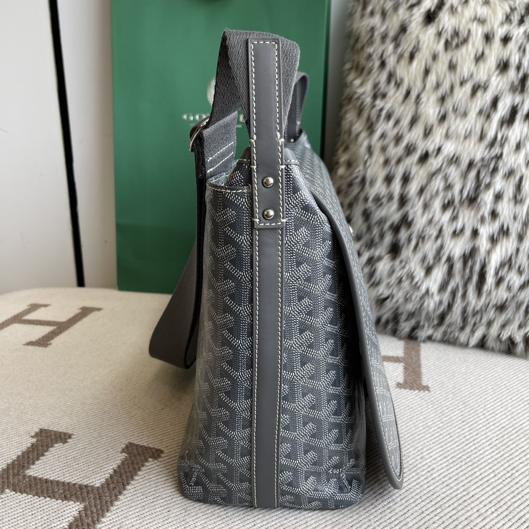 高仿Goyard*Capetien系列CAPETID郵差包灰色中號免檢版
