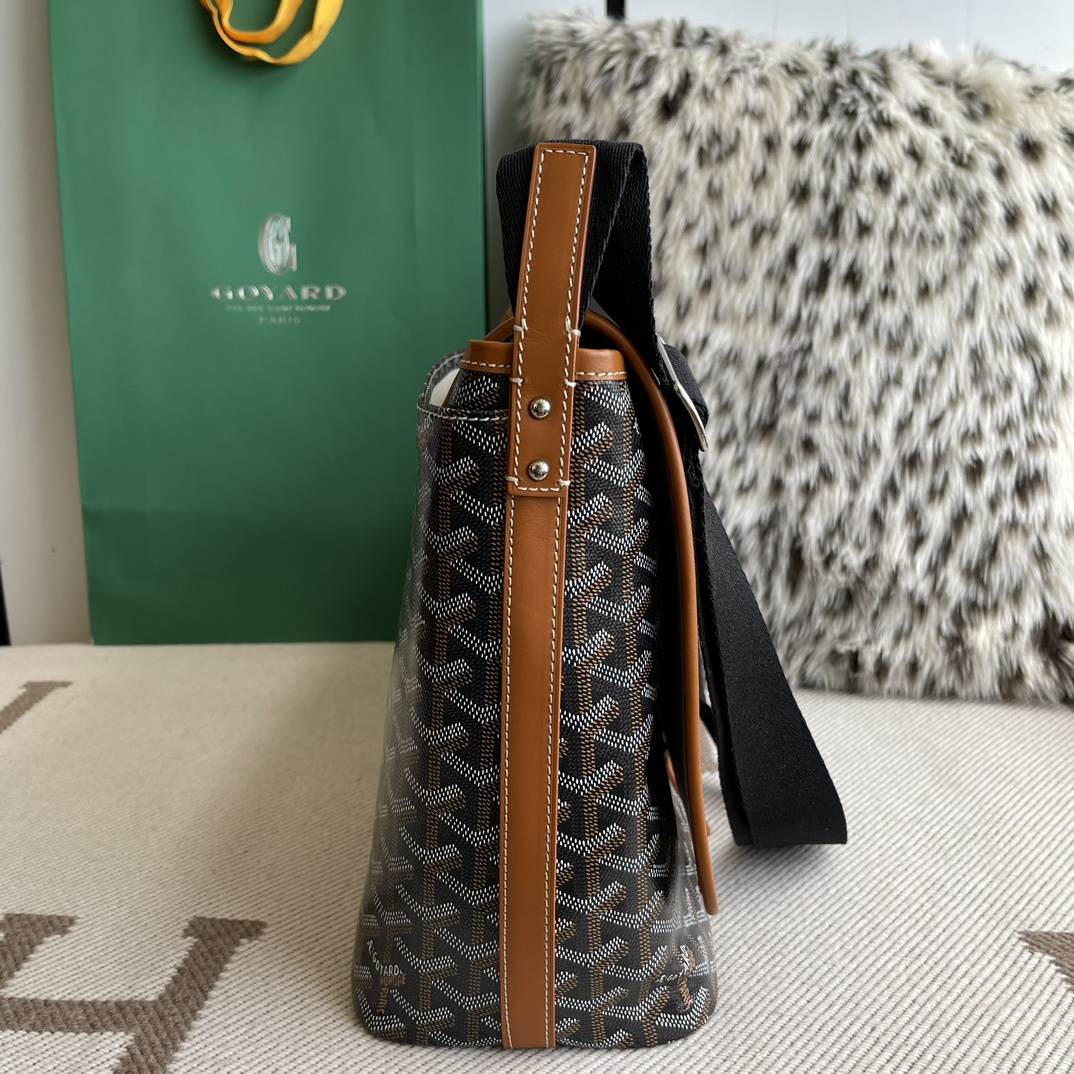 高仿Goyard*Capetien系列CAPETIE郵差包棕色中號免檢版
