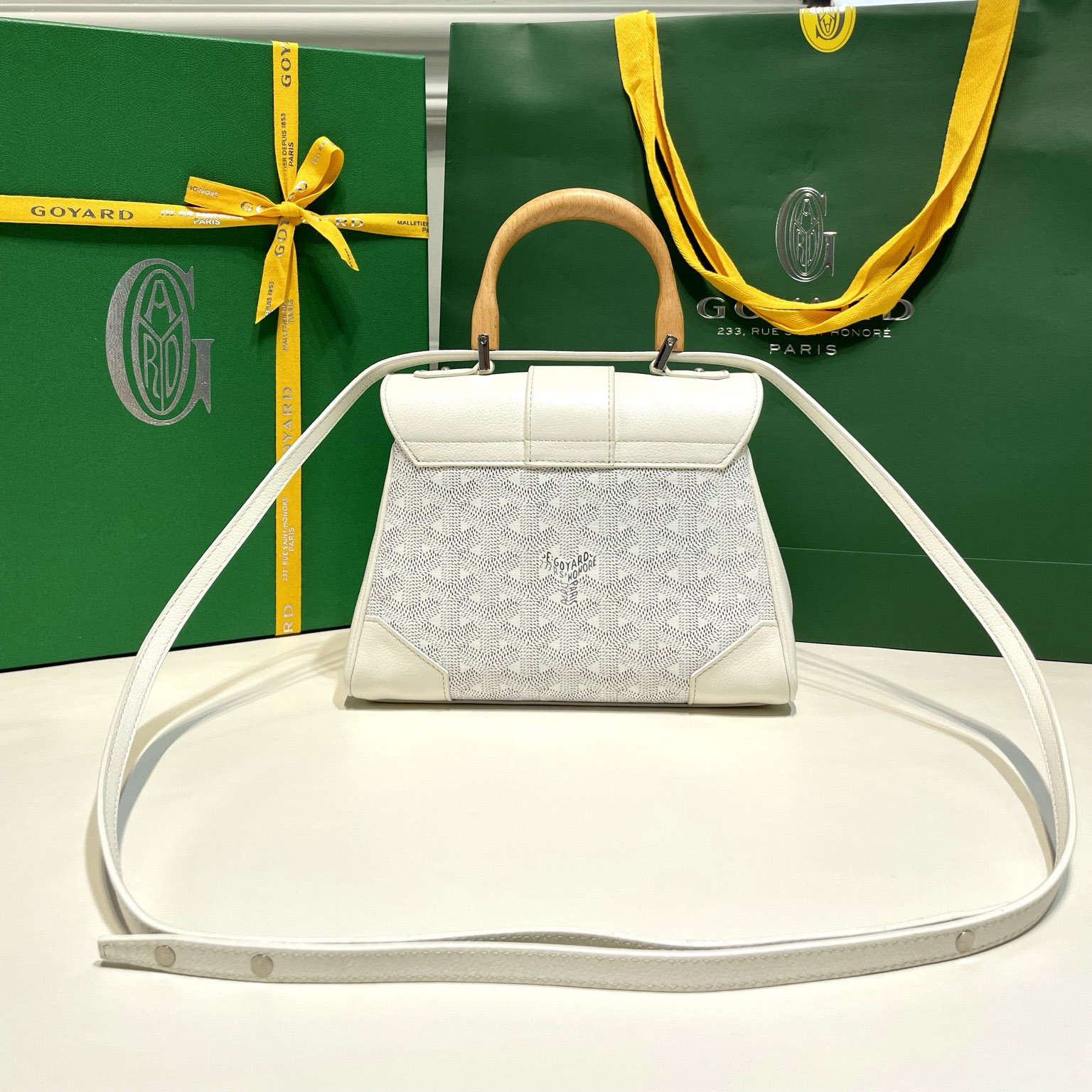高仿Goyard*SAIGONL櫸木手柄單肩包白色免檢版