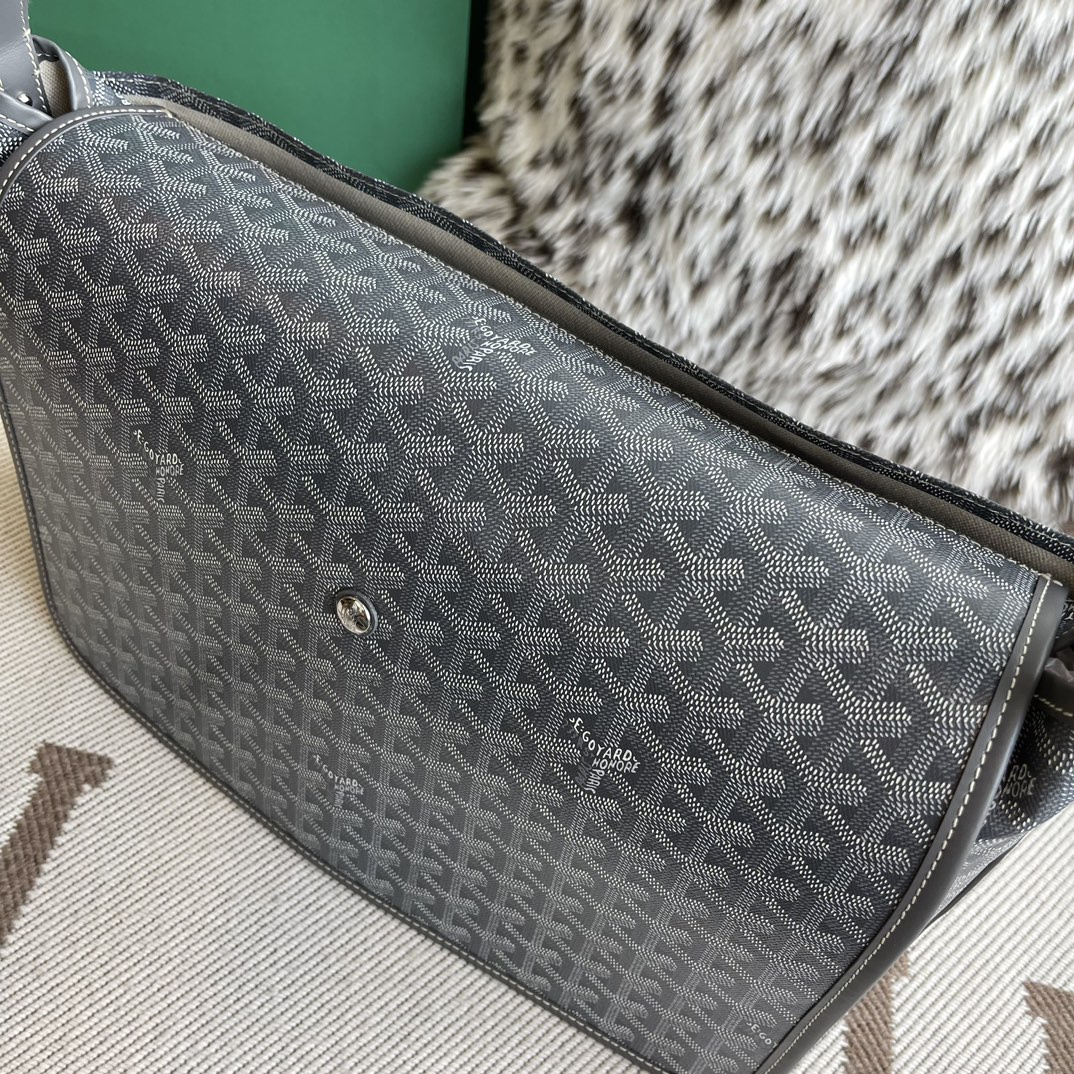 高仿Goyard*Capetien系列CAPETID郵差包灰色中號免檢版