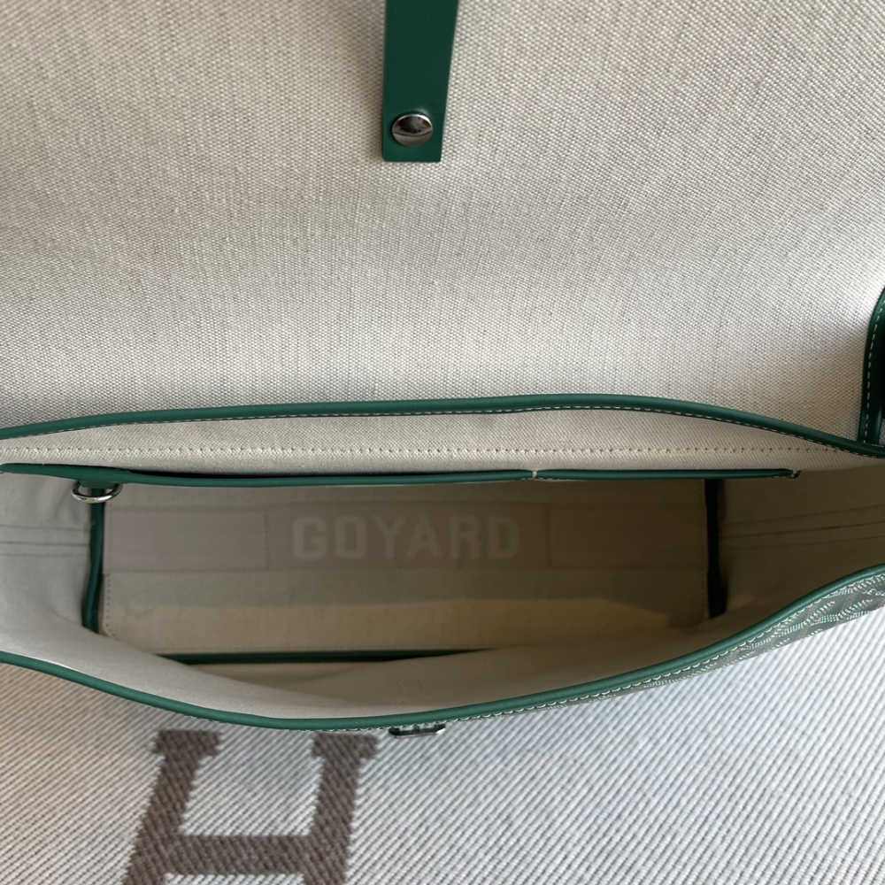 高仿Goyard*Capetien系列CAPETIX郵差包綠色中號免檢版