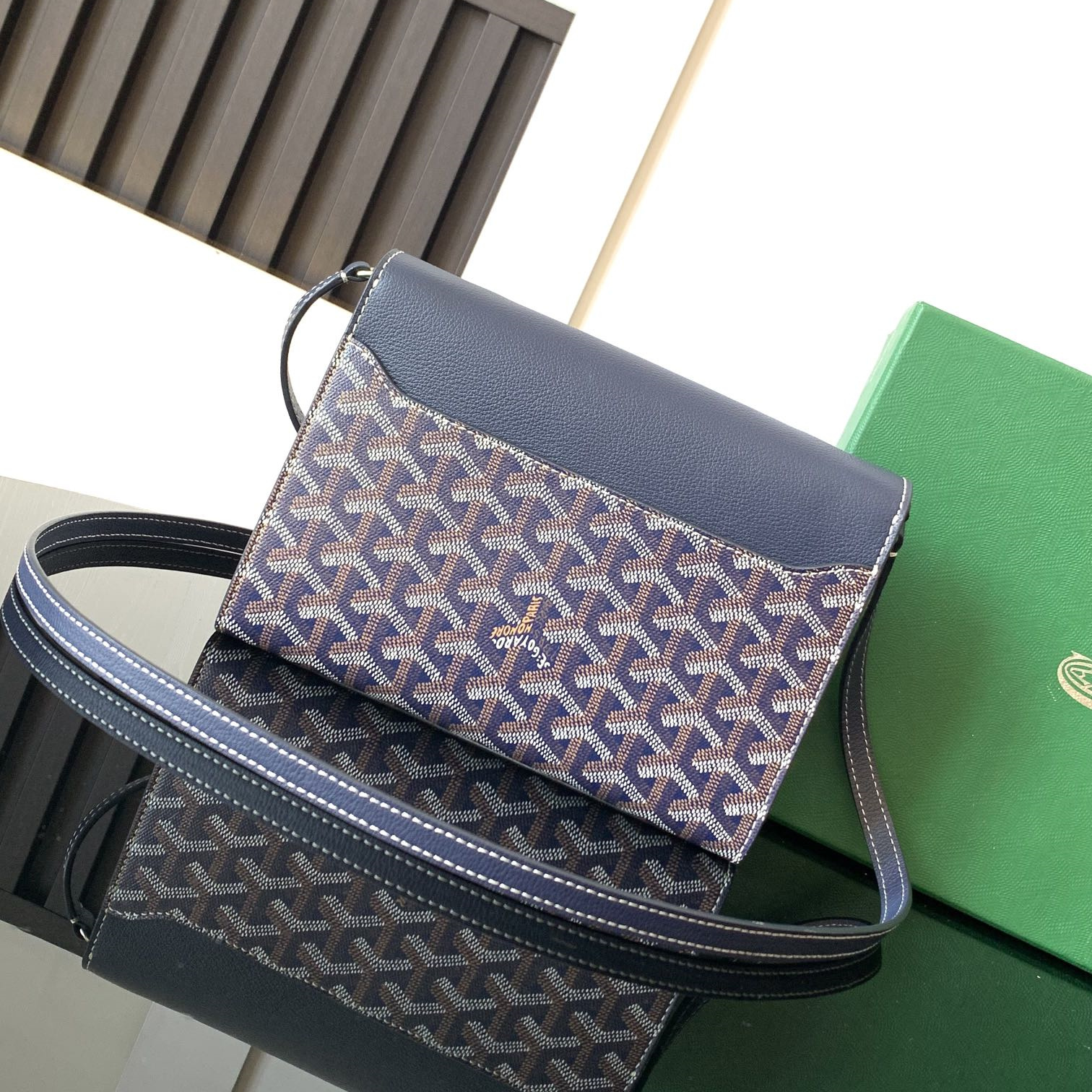 高仿Goyard*CHYPRE1帆布皮革信封袋男女同款藍色免檢版
