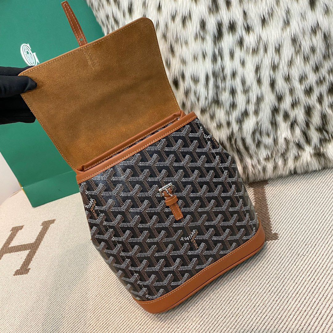 高仿Goyard*ALPIN2經典老花滿印雙肩包棕色免檢版