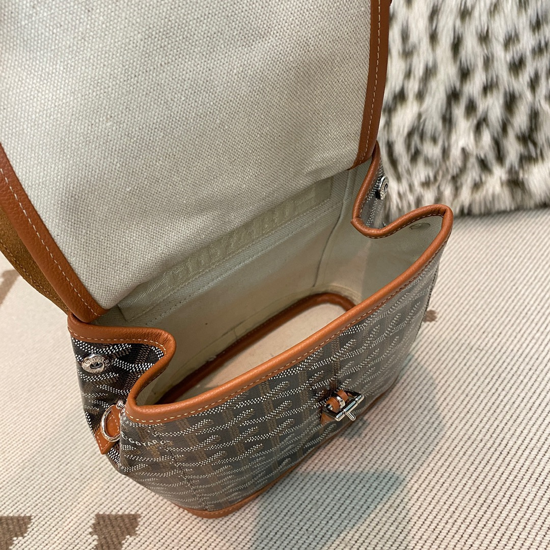 高仿Goyard*ALPIN2經典老花滿印雙肩包棕色免檢版