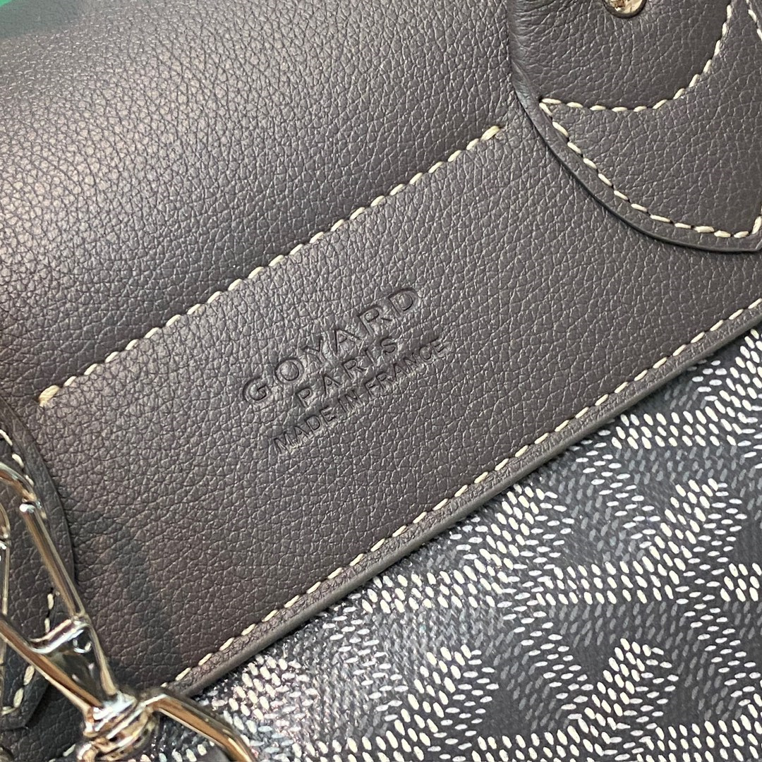 高仿Goyard*ALPIN5經典老花滿印雙肩包灰色免檢版