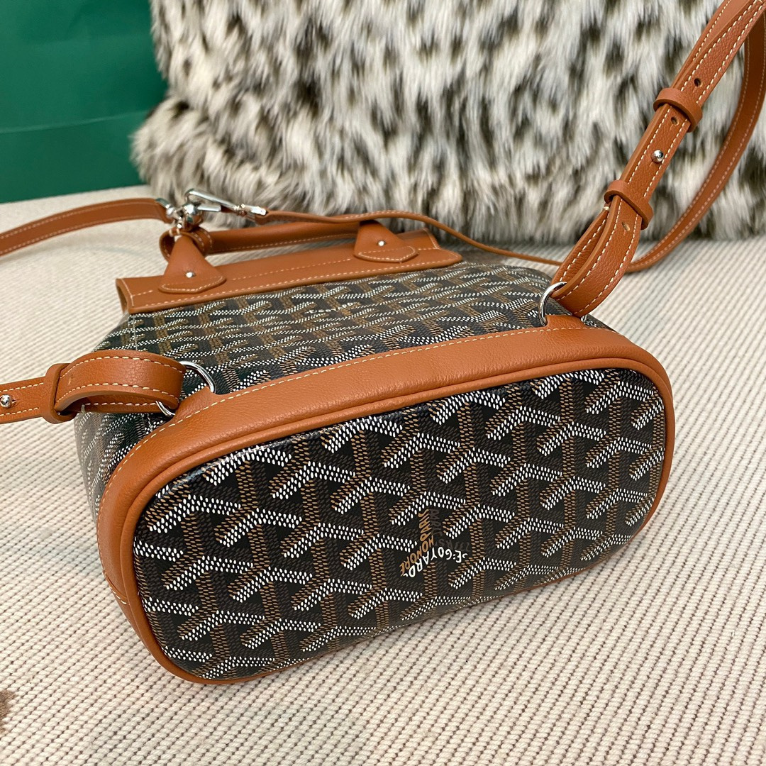 高仿Goyard*ALPIN2經典老花滿印雙肩包棕色免檢版