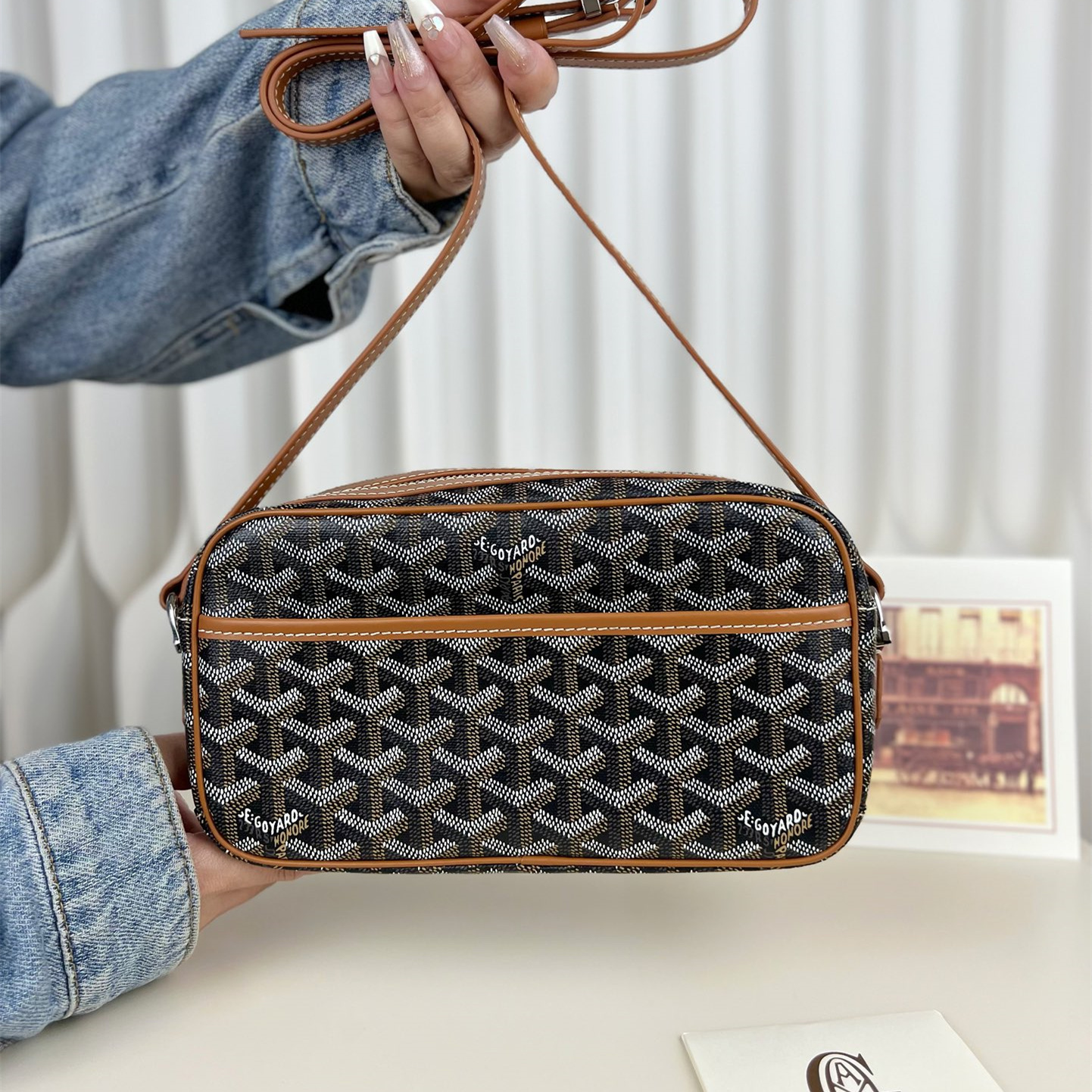 高仿Goyard*CAPVEP4相機郵差包棕色小號免檢版