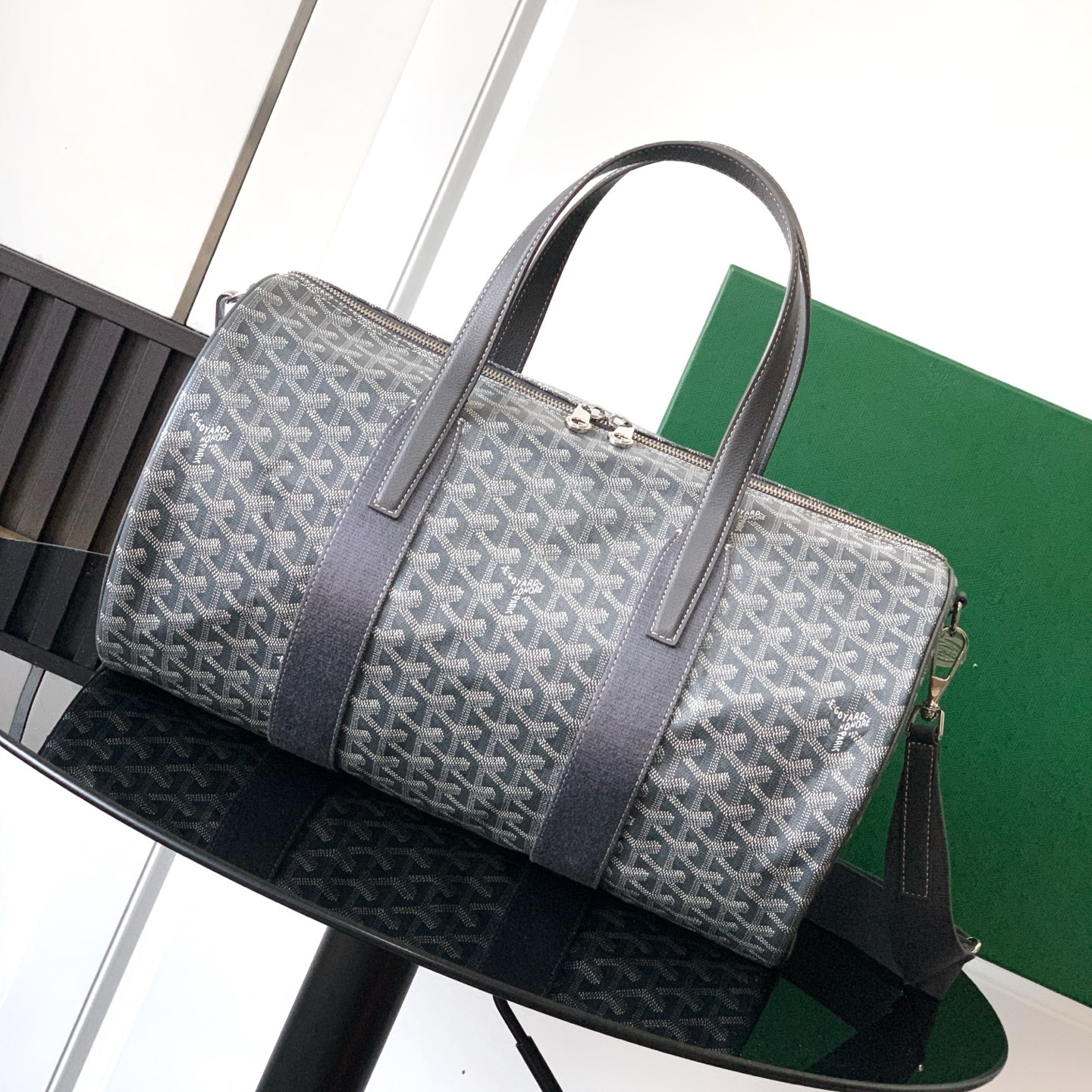 高仿Goyard*BARREL4運動手提旅行袋40灰色免檢版
