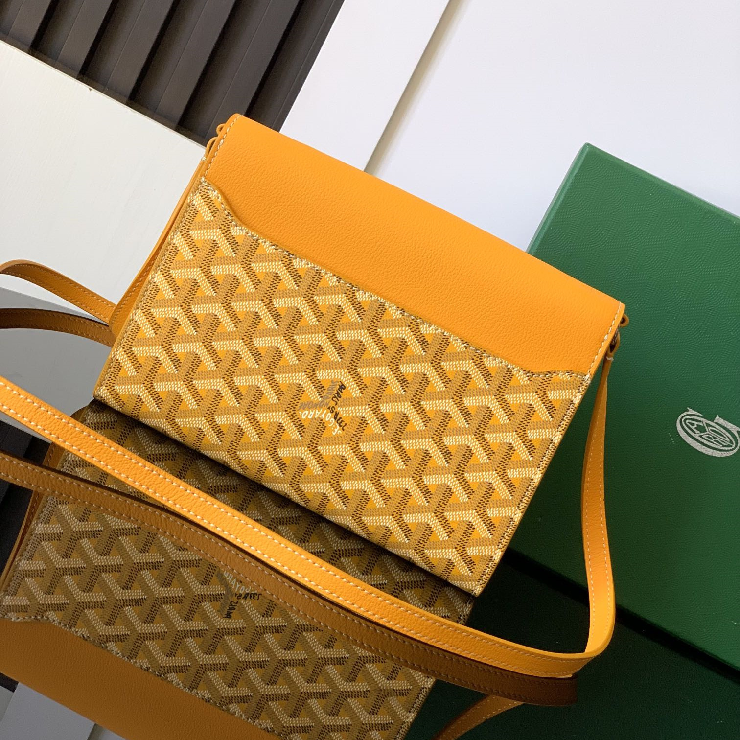 高仿Goyard*CHYPRE7帆布皮革信封袋男女同款黃色免檢版