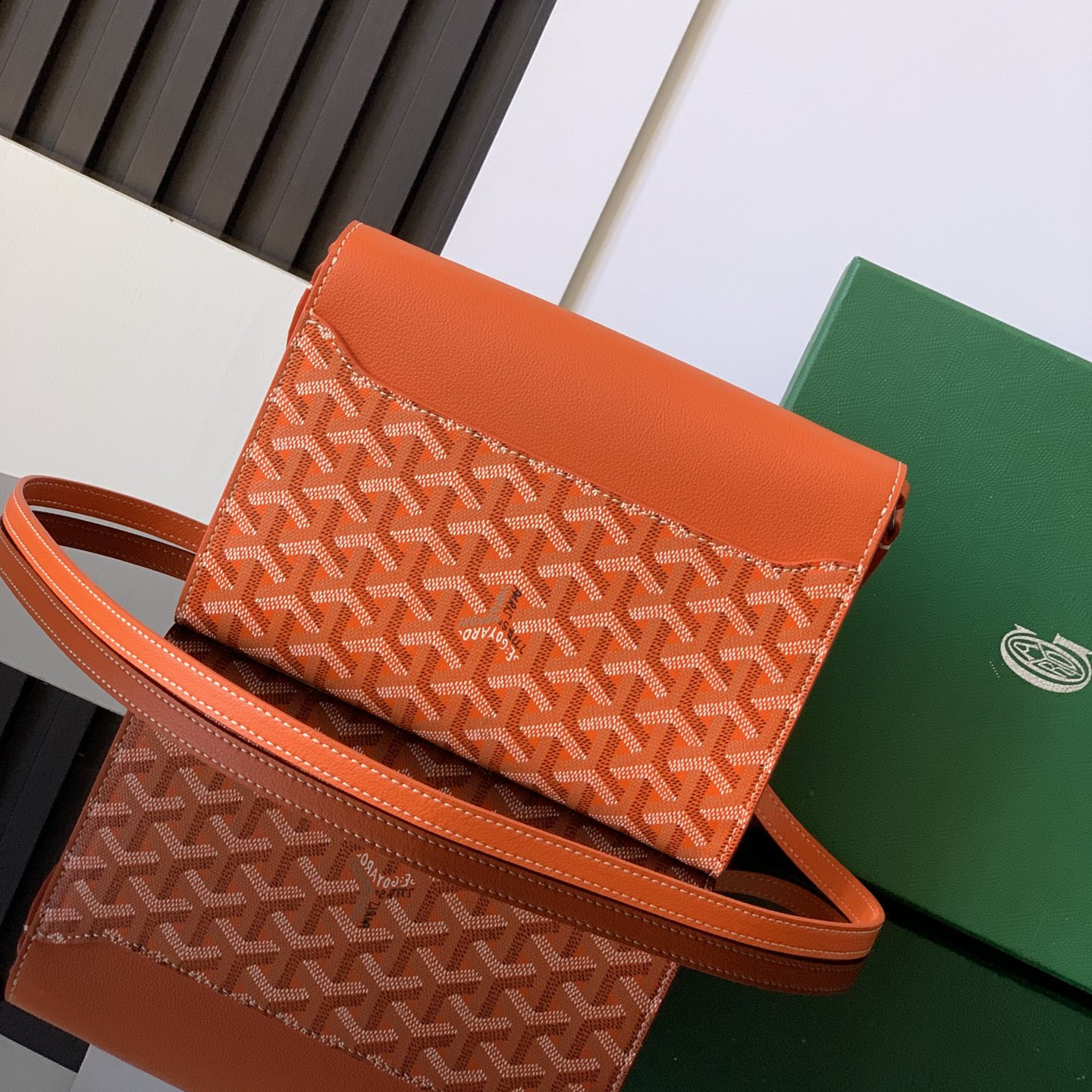 高仿Goyard*CHYPRE11帆布皮革信封袋男女同款紅橙免檢版