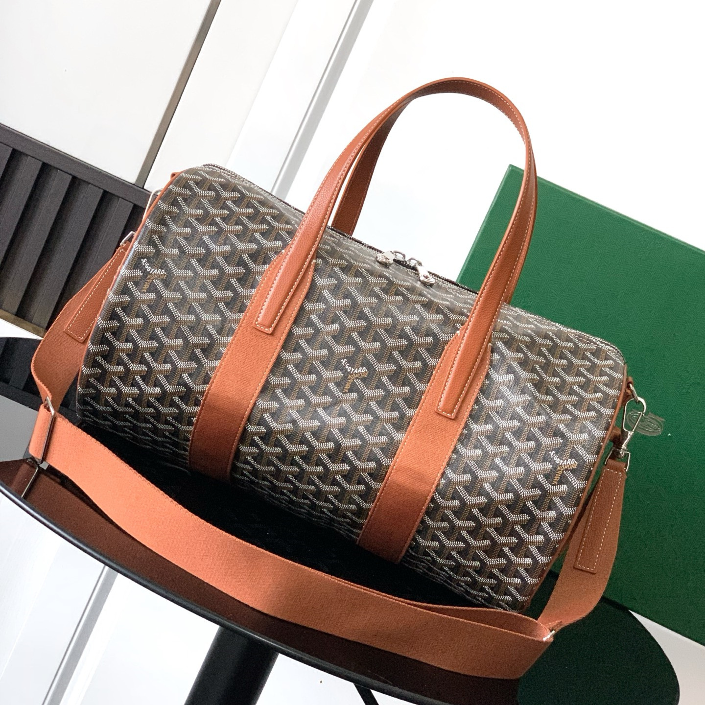 高仿Goyard*BARREL3運動手提旅行袋40棕色免檢版
