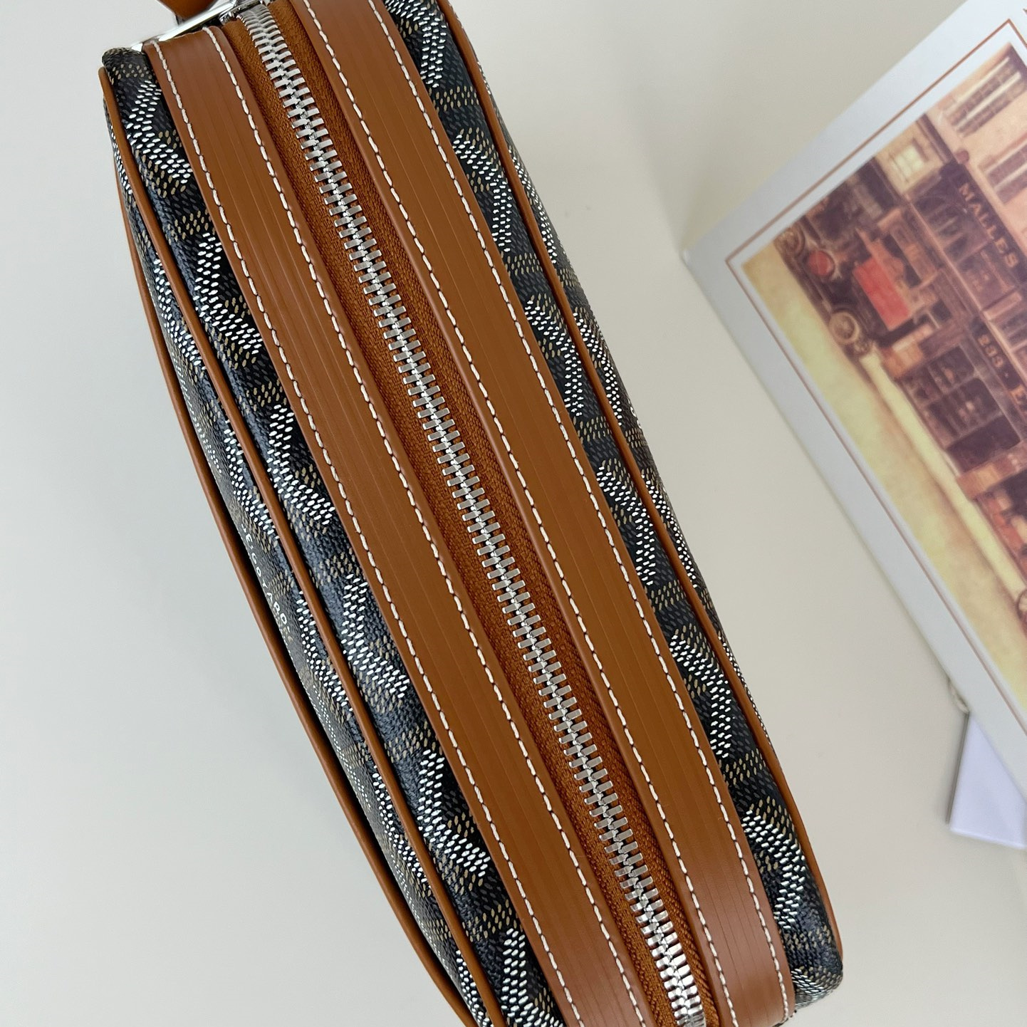 高仿Goyard*CAPVEP4相機郵差包棕色小號免檢版