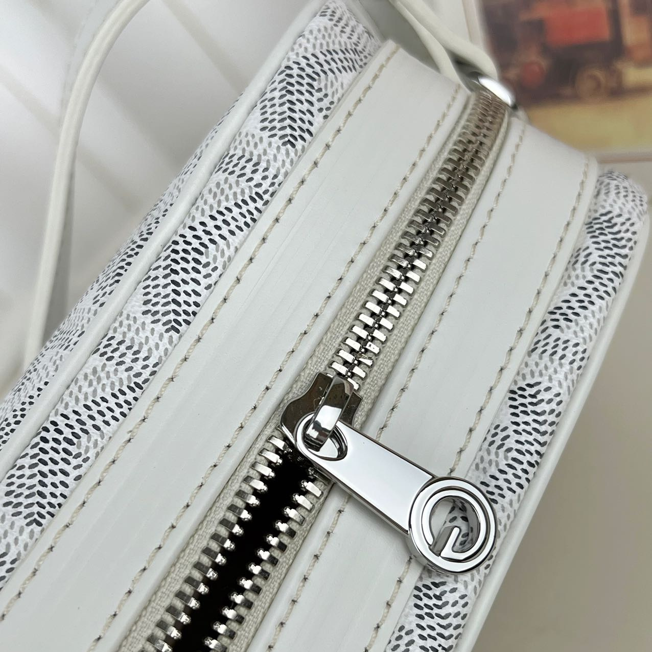 高仿Goyard*CAPVEP1相機郵差包白色小號免檢版