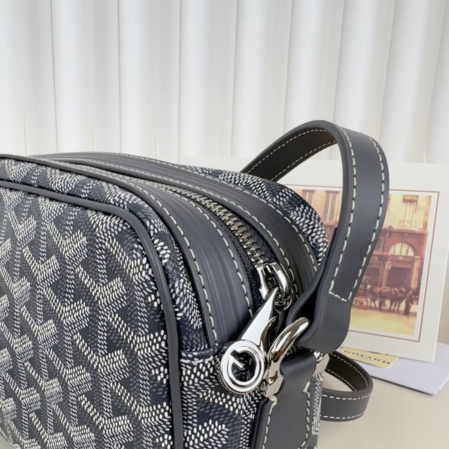 高仿Goyard*CAPVEP2相機郵差包灰色小號免檢版