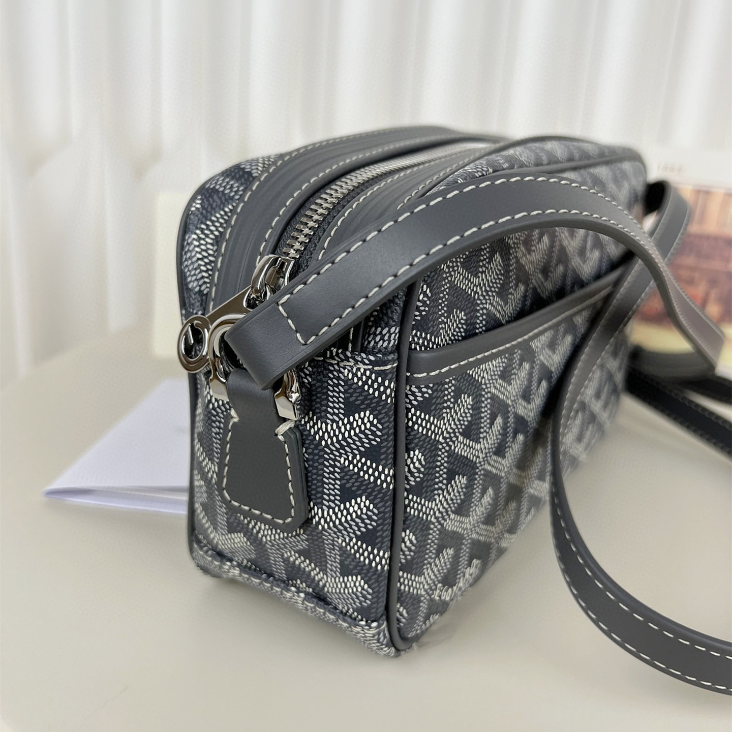 高仿Goyard*CAPVEP2相機郵差包灰色小號免檢版