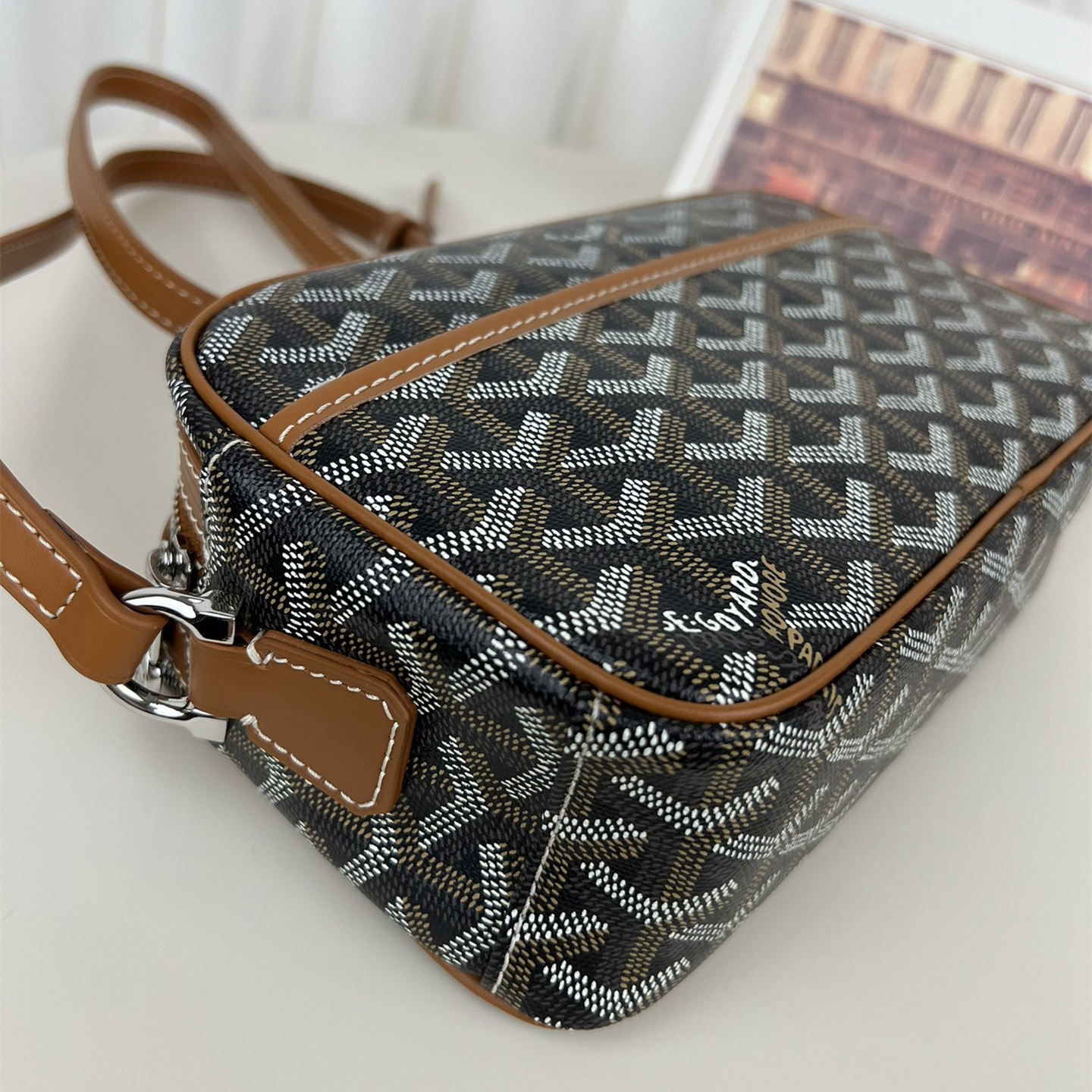 高仿Goyard*CAPVEP4相機郵差包棕色小號免檢版