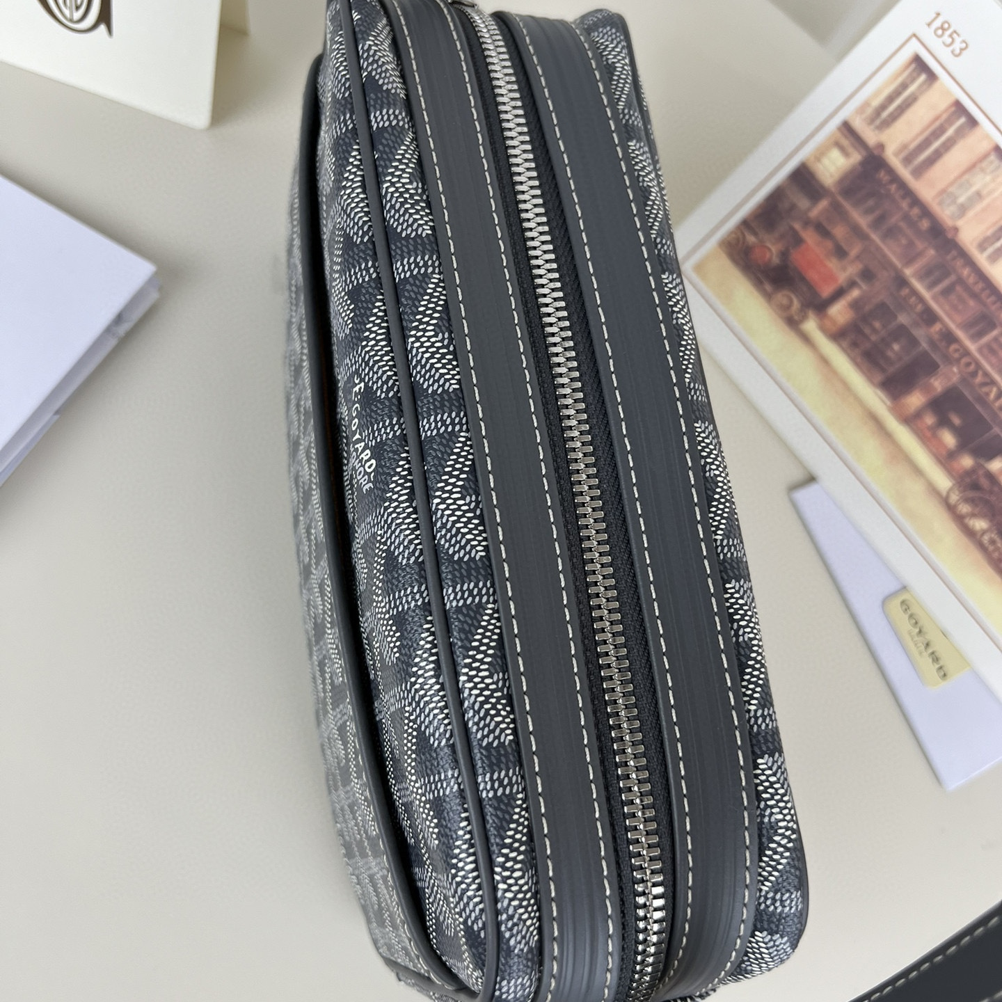 高仿Goyard*CAPVEP2相機郵差包灰色小號免檢版