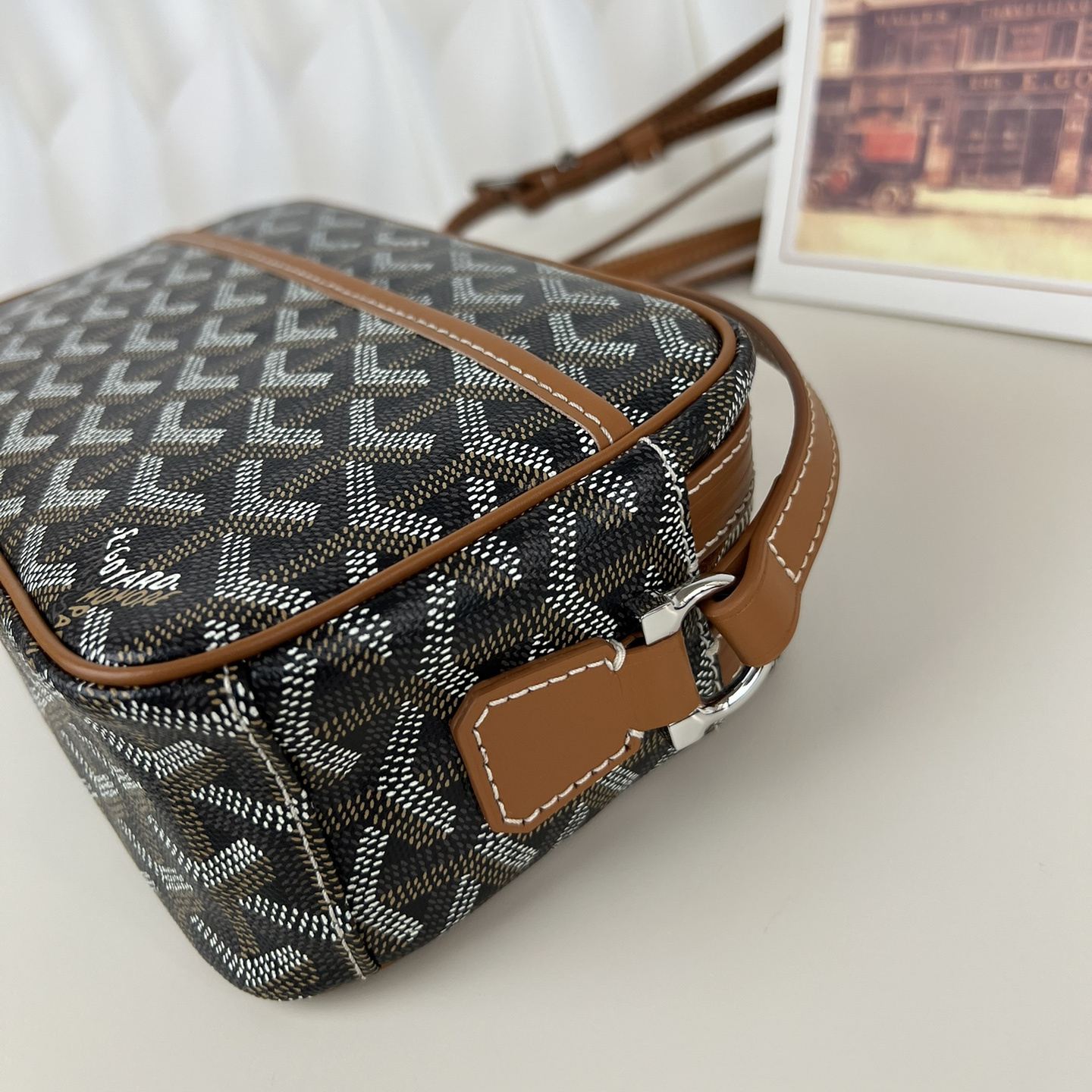 高仿Goyard*CAPVEP4相機郵差包棕色小號免檢版