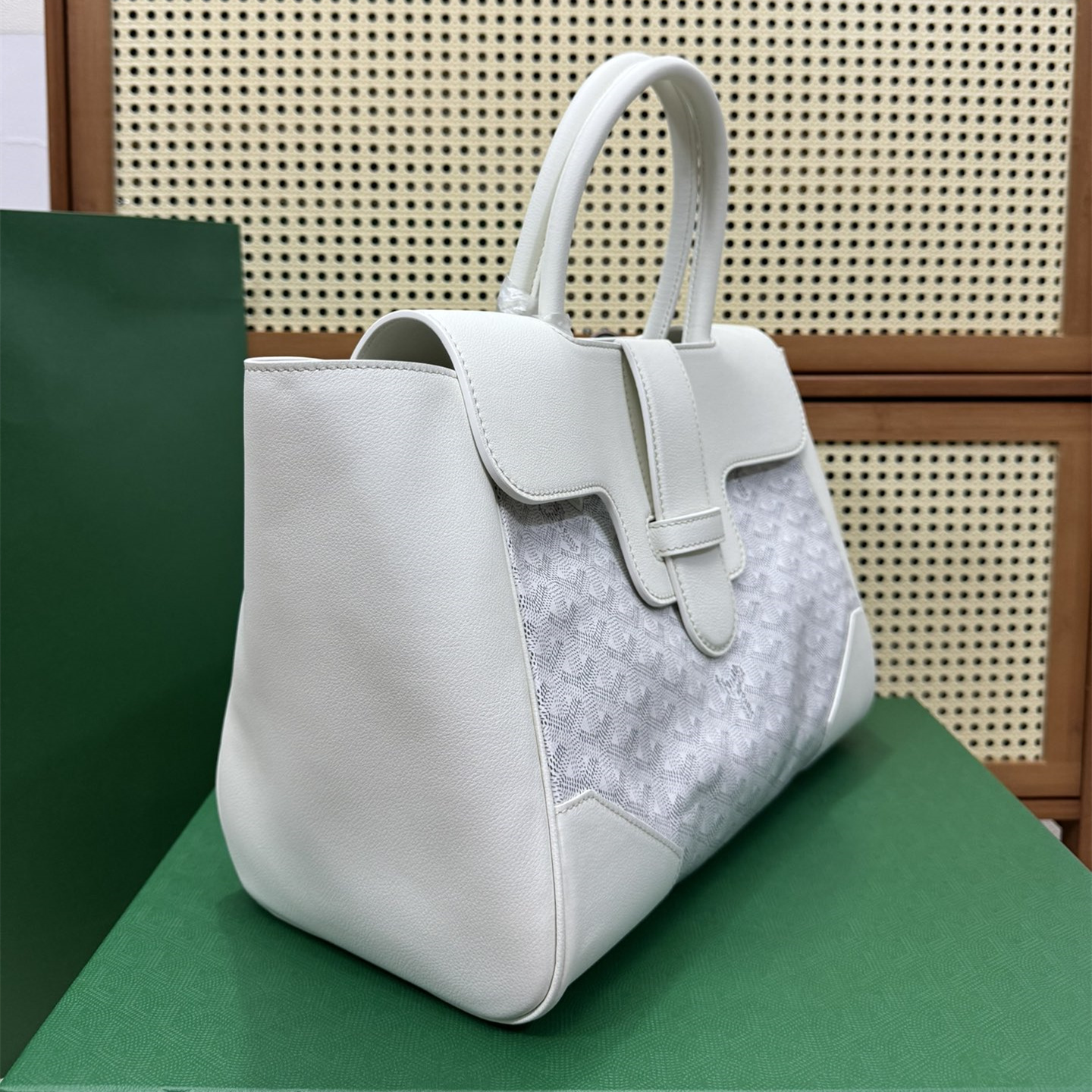高仿Goyard*SAIGOC3手提托特包雙拼白色大號免檢版