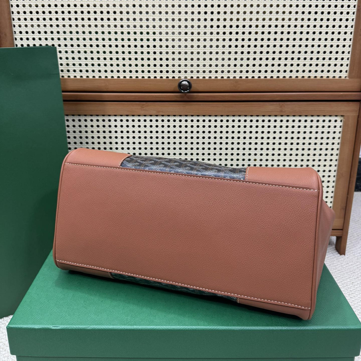 高仿Goyard*SAIGOC1手提托特包雙拼棕色大號免檢版