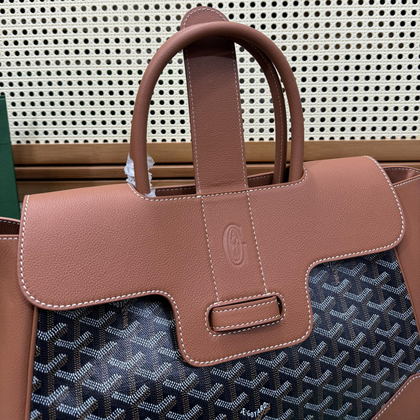 高仿Goyard*SAIGOC1手提托特包雙拼棕色大號免檢版