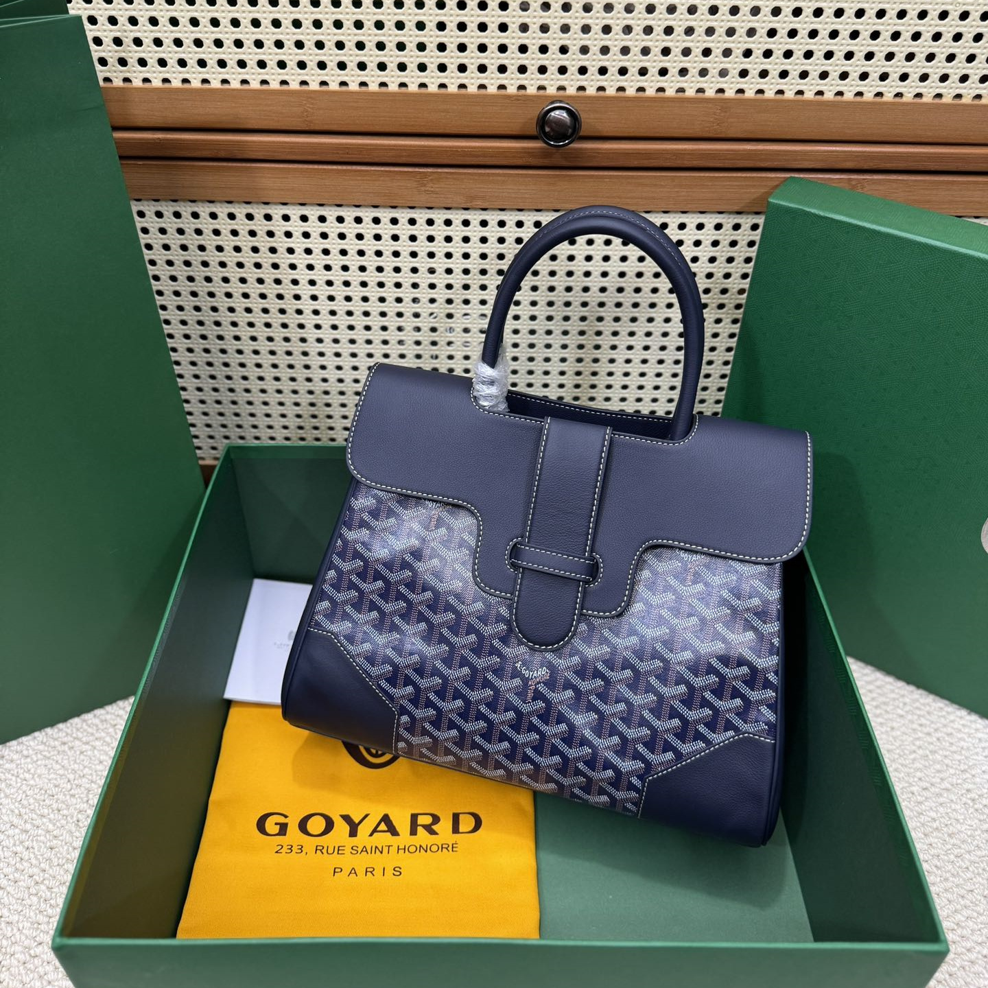 高仿Goyard*SAIGOC8手提托特包雙拼深藍大號免檢版