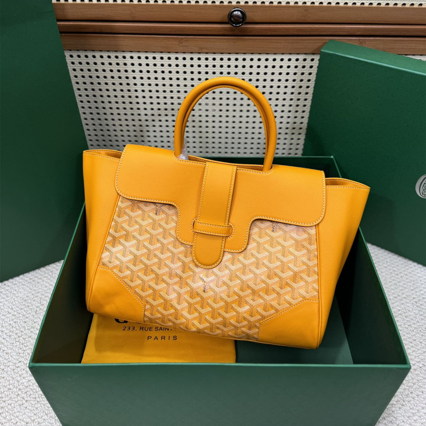 高仿Goyard*SAIGOC5手提托特包雙拼黃色大號免檢版