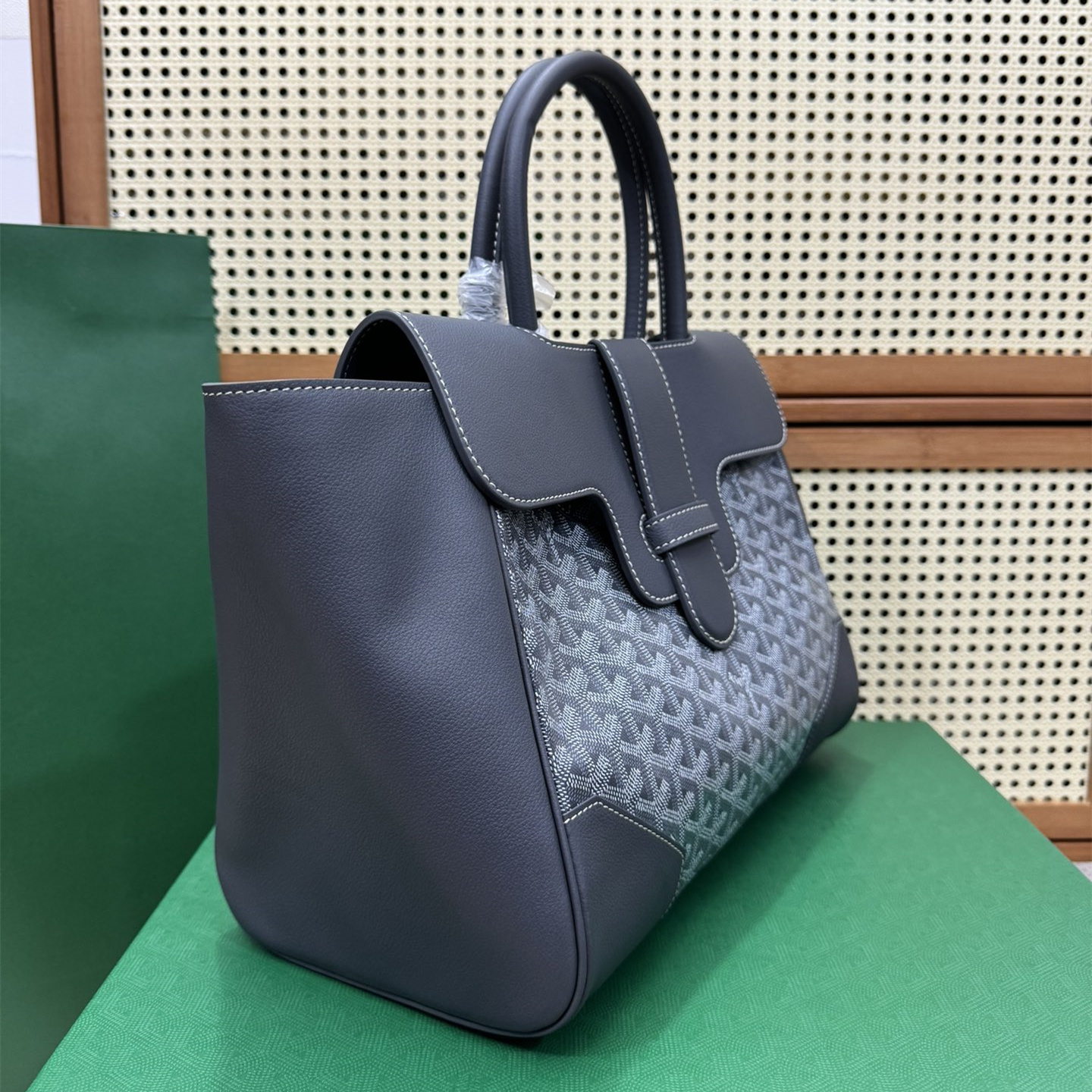 高仿Goyard*SAIGOC6手提托特包雙拼灰色大號免檢版