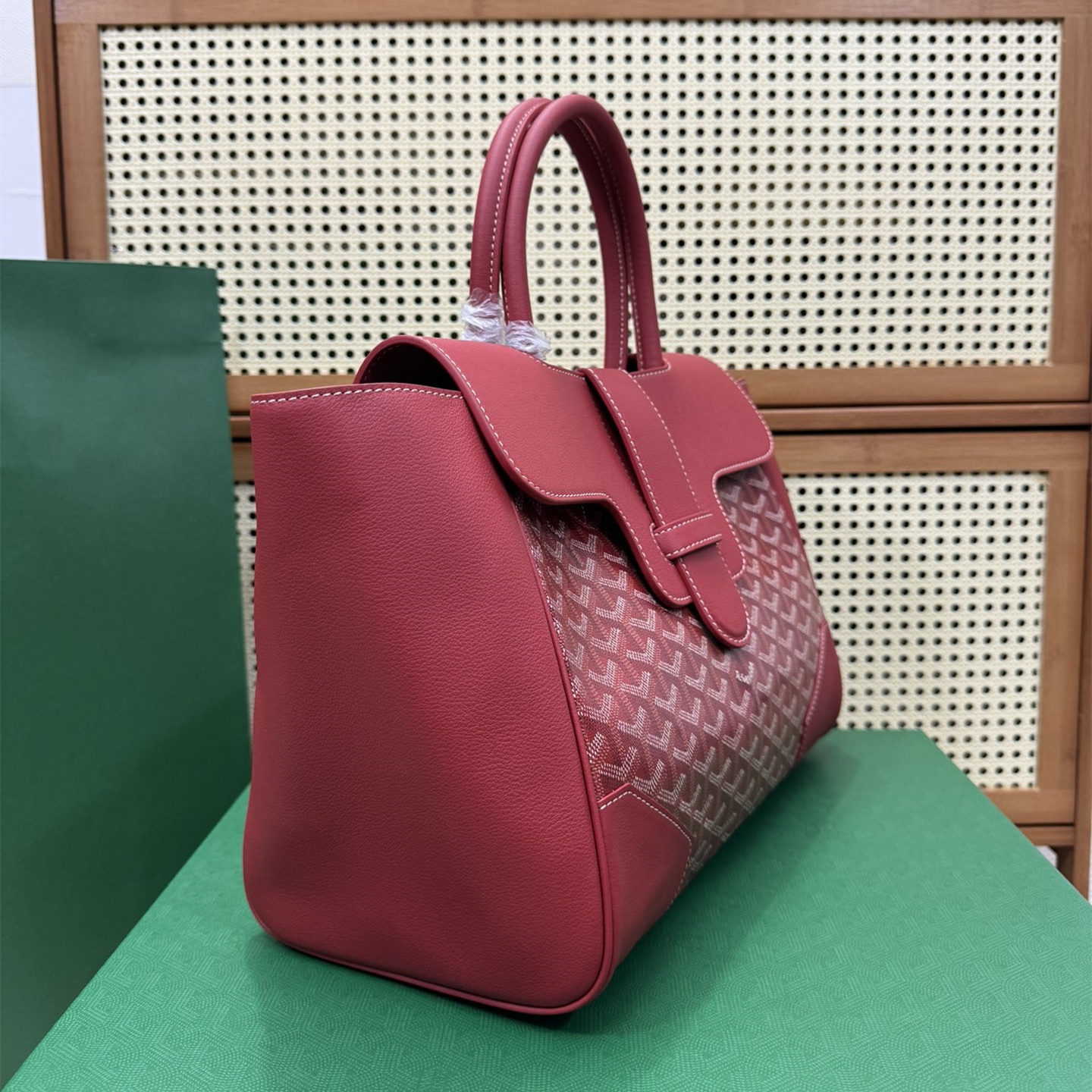 高仿Goyard*SAIGOC4手提托特包雙拼紅色大號免檢版