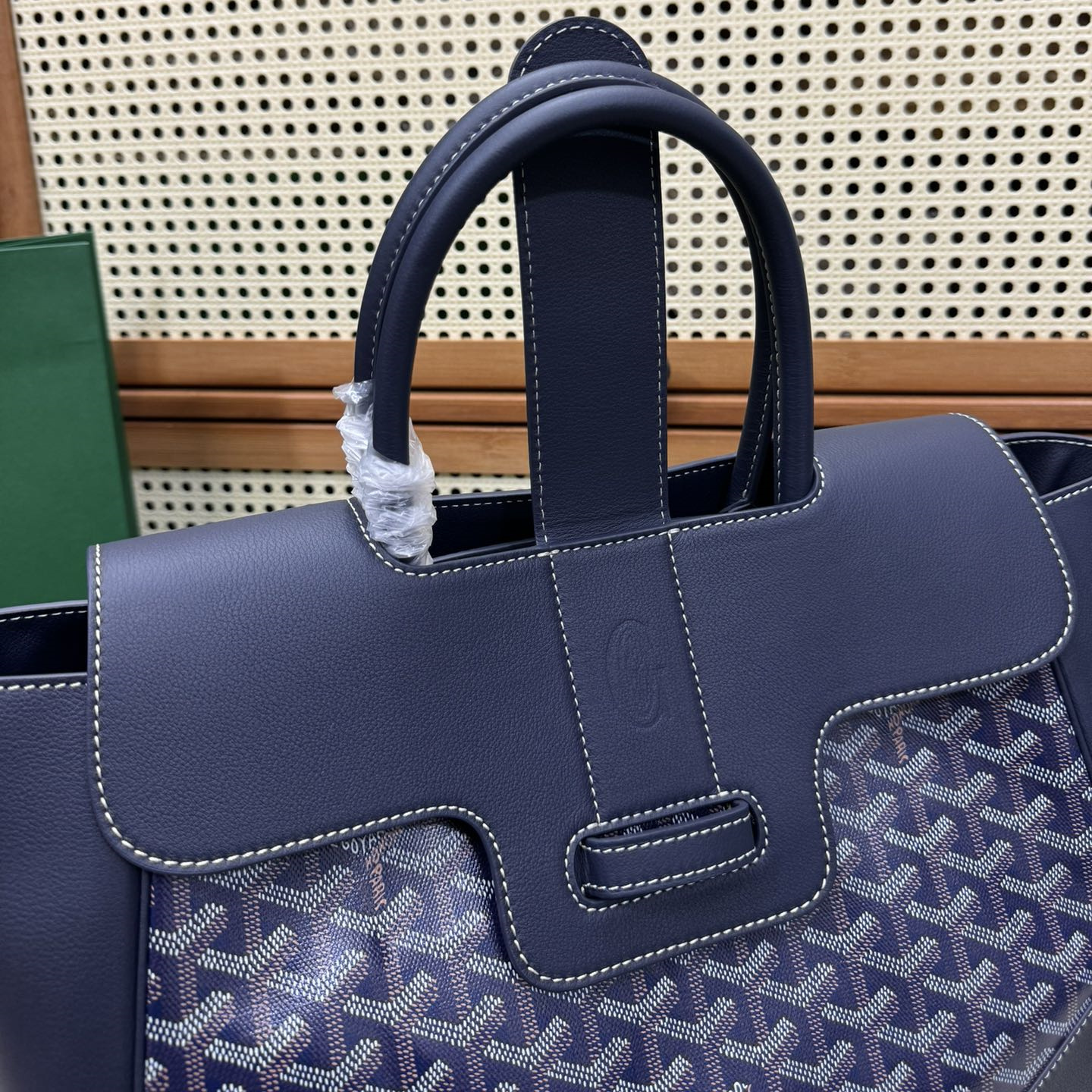 高仿Goyard*SAIGOC8手提托特包雙拼深藍大號免檢版