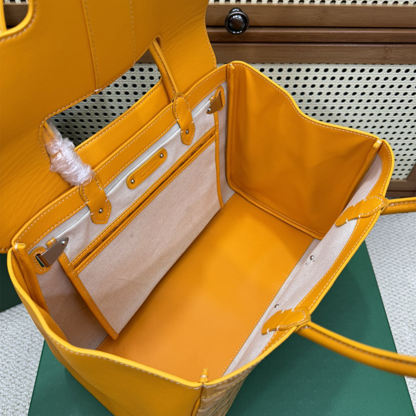 高仿Goyard*SAIGOC5手提托特包雙拼黃色大號免檢版