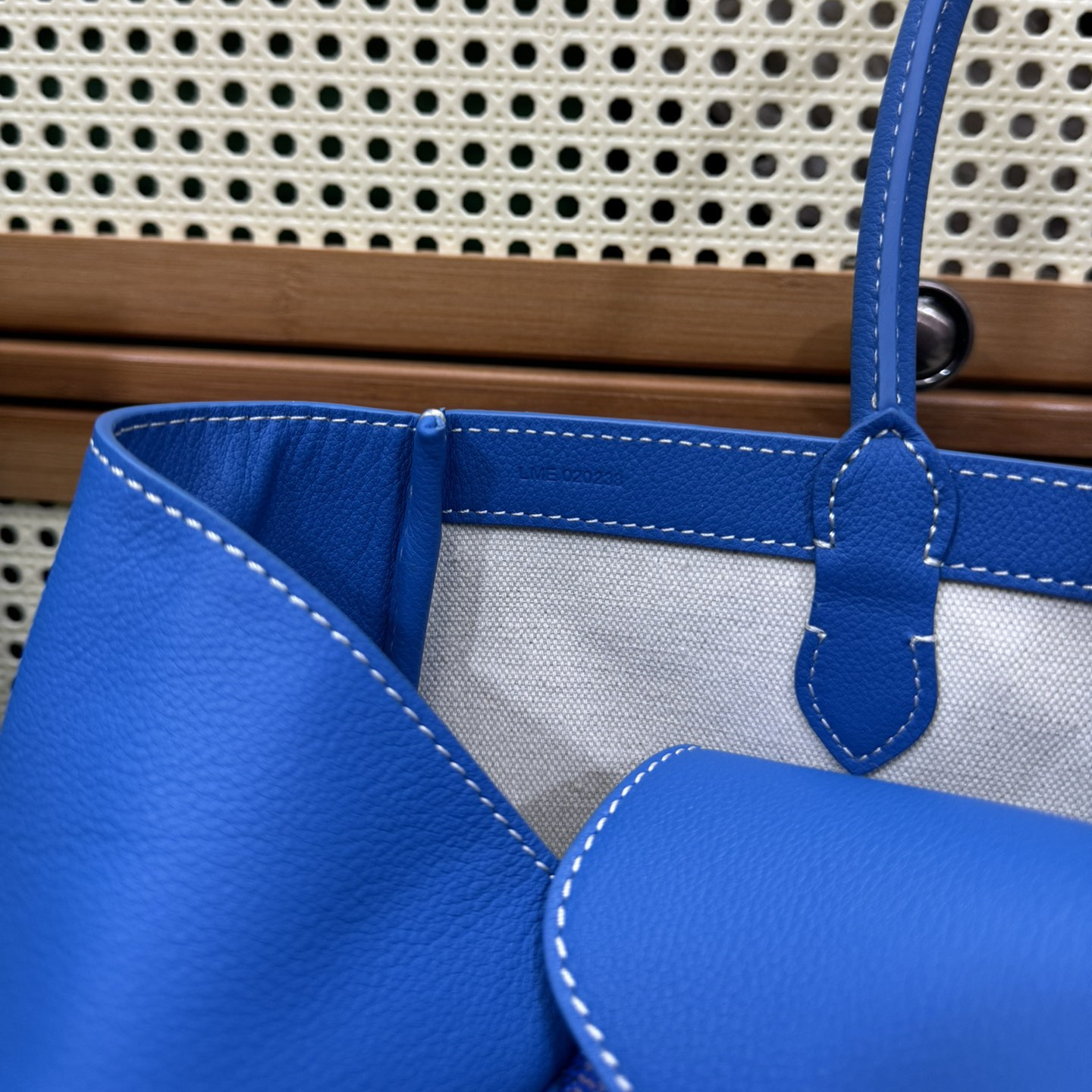 高仿Goyard*SAIGOC9手提托特包雙拼藍色大號免檢版