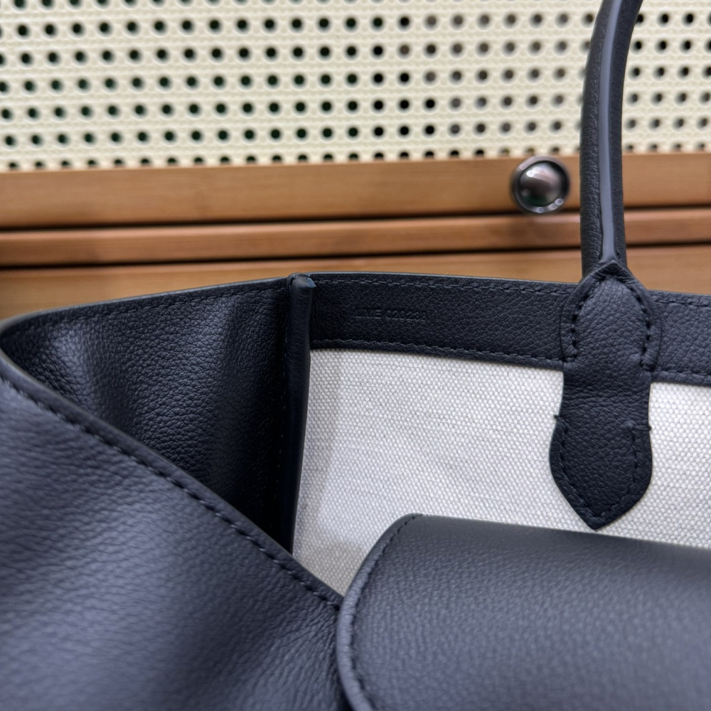 高仿Goyard*SAIGOC10手提托特包雙拼黑色大號免檢版