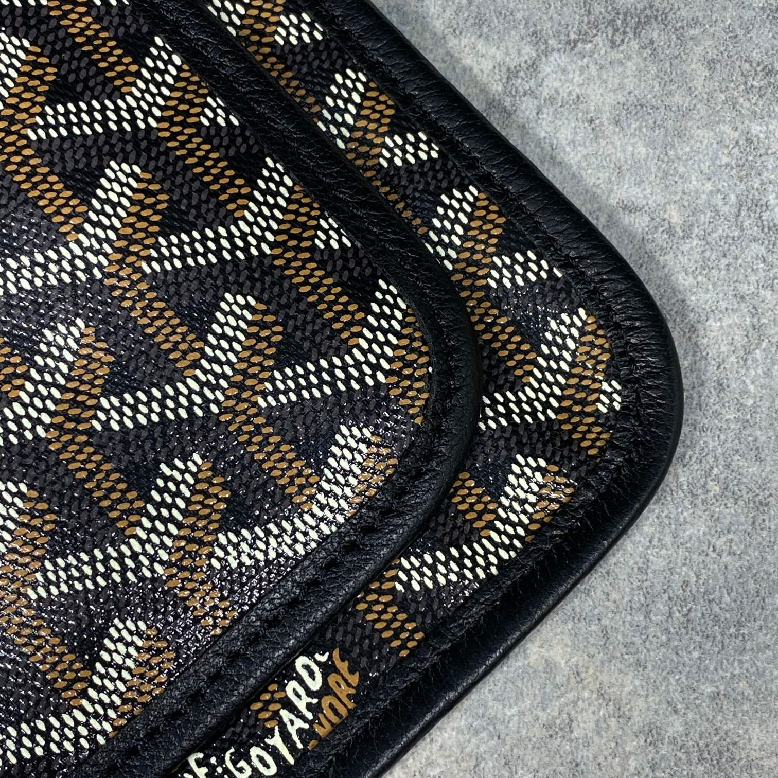 高仿Goyard*PLUMET2小巧信封袋黑色免檢版
