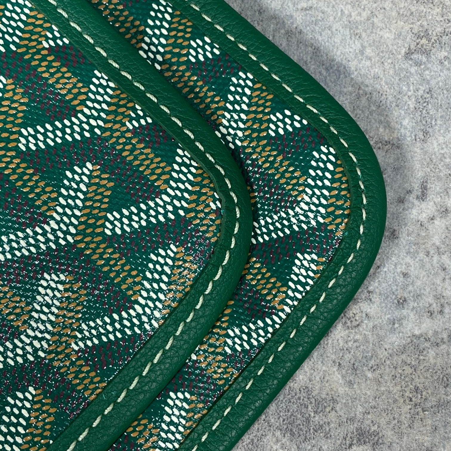 高仿Goyard*PLUMET1小巧信封袋綠色免檢版
