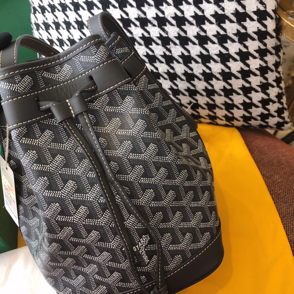 高仿Goyard*PEFLOT5抽繩水桶包灰色免檢版